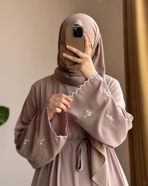Elegant New Abaya & Hijab - Image 2