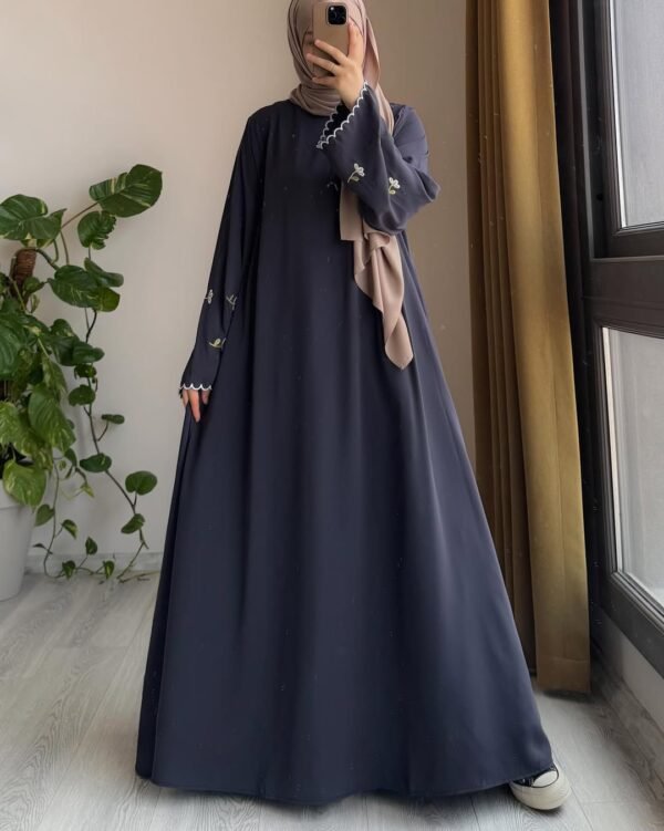 Elegant New Abaya & Hijab - Image 4
