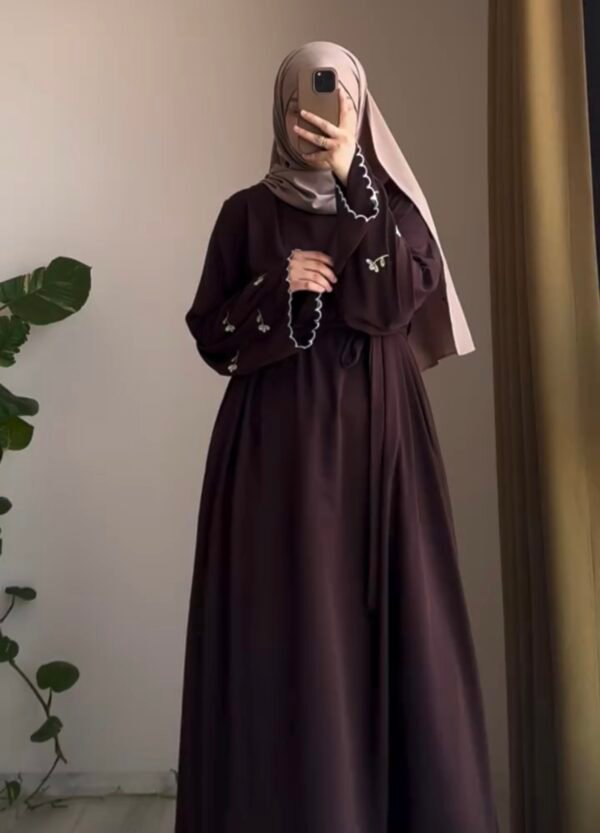 Elegant New Abaya & Hijab - Image 7
