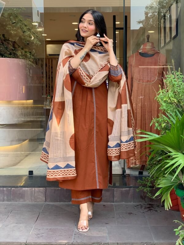 Elegant Cotton Three-Piece - Image 4